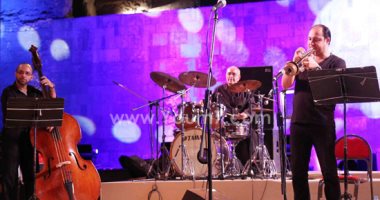 مقطوعات موسيقية عالمية يقدمها "ويف جاز باند" على مسرح أوبرا دمنهور