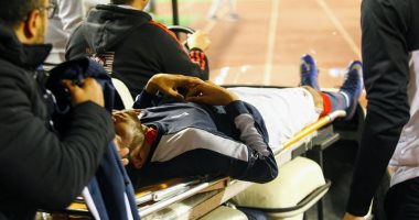 الأشعة تُثبت سلامة محمد عنتر بعد نقله للمستشفى خلال مباراة سموحة (صور)