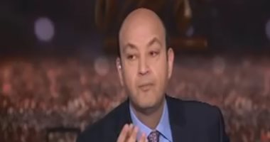 فيديو.. عمرو أديب يسخر من وزير الدفاع القطرى: أول مرة يرتدى الزى العسكرى