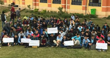 طلاب مدرسة المتفوقين بكفر الشيخ يطالبون بتحديد الجزاء التراكمى.. والتعليم:نبحث الأمر