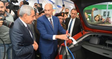 طارق قابيل: الحكومة توفر البنية التحتية للسيارات الكهربائية بالمدن الجديدة