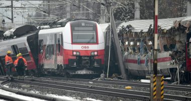 مصرع وإصابة 36 شخصا فى حادث تصادم لقطار سريع فى البرتغال