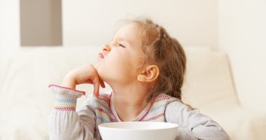 Don’t eat in front of the TV… easy and healthy ways to deal with a child’s refusal to eat