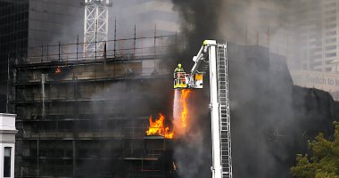 حريق ضخم بمنطقة صناعية شمال غرب لندن