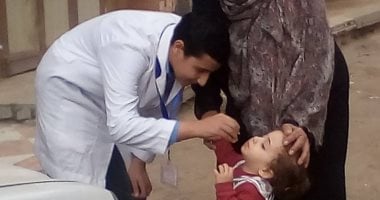 صور.. تطعيم 524 ألفا و892 طفلاً بكفر الشيخ ضد شلل الأطفال