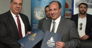 محافظ الإسكندرية يوقع بروتوكول مع جمعية أصدقاء المبادرة القومية ضد السرطان