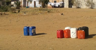 انقطاع المياه بقرية المرجية بدشنا وقارئ يطالب بتجهيز سيارات مخصصة للأهالى