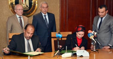 وزيرا التجارة والإنتاج الحربى يشهدان توقيع 3 بروتوكولات فى مجال الصناعة
