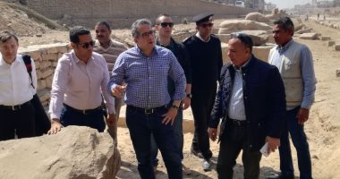 وزير الآثار: إنهاء العمل بتمثال رمسيس الثانى بمعبد الأقصر قبل 18 أبريل