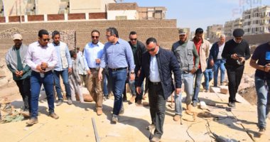 صور.. وزير الآثار ومحافظ الأقصر يقودان جولات علي المشروعات الفرعونية