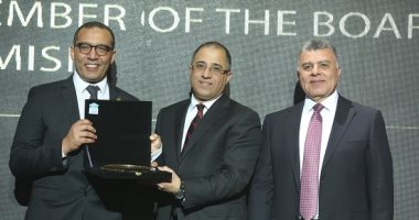 تكريم رئيس شركة "تطوير مصر" خلال احتفالية Business Today