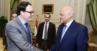رئيس مجلس النواب يلتقى سفيرى فرنسا وكازاخستان بمكتبه 
