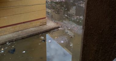 أهالى مساكن تيمور بمدينة قويسنا يشكون من طفح مياه الصرف الصحى