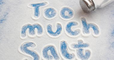 دراسة: الإفراط فى تناول الملح قد يسبب الانتفاخ المعدى المعوى