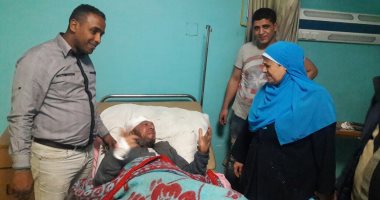 صور.. "التضامن" تزور مصابى حادث انهيار عقار منشأة ناصر