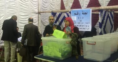 طارق النبراوى المرشح نقيبًا للمهندسين يصل لجنة استاد القاهرة للإدلاء بصوته