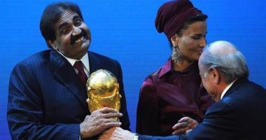 بلاتر يلمح لسحب تنظيم مونديال 2022 من قطر بسبب الفساد وإسناد البطولة لأمريكا