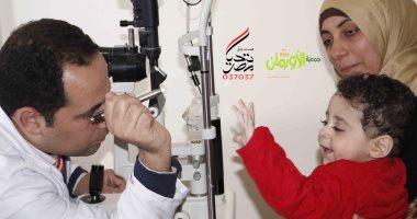 صور.. الكشف على 800 حالة ضمن قوافل تحيا مصر والأورمان لعلاج أمراض العيون بالغربية