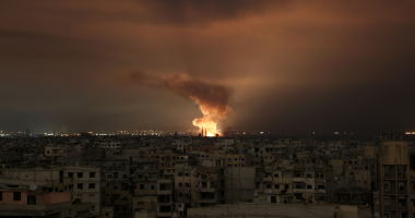 المرصد السورى: 30 قتيلا فى غارات على مدينة دوما بغوطة دمشق