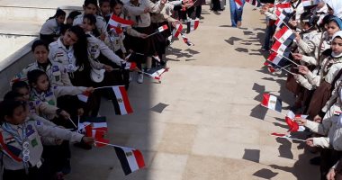 صور.. مسيرة "فى حب مصر" لغرس الروح الوطنية بالفتيات فى بورسعيد