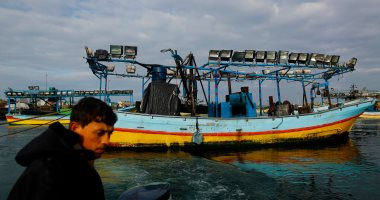 ننشر صور قارب صياد فلسطينى استشهد برصاص البحرية الإسرائيلية