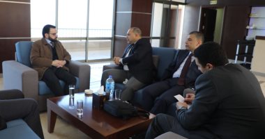 الوفد الأمنى المصرى يلتقى وزير الثقافة الفلسطينى لبحث تفعيل المصالحة