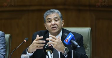 وزير البيئة للنواب: "يبدو أن الوزارة مسؤولة عن كل حاجة فى مصر"