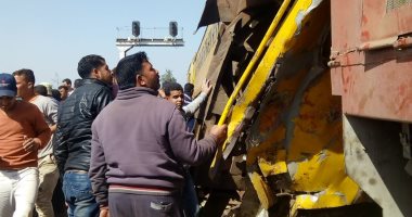 مصادر بالسكة الحديد: سائقا قطارى حادث تصادم البحيرة أحياء وغير مصابين