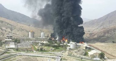الكويت: استمرار جهود السيطرة على حريق التسرب النفطى بمنطقة المقوع