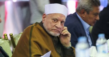 وصول جثمان الدكتور أحمد عمر هاشم الجامع الأزهر وصلاة الجنازة عقب الظهر
