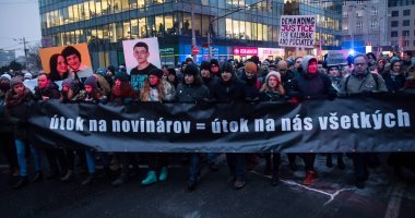 صور.. احتجاجات فى سلوفاكيا احتجاجا على مقتل صحفى استقصائى