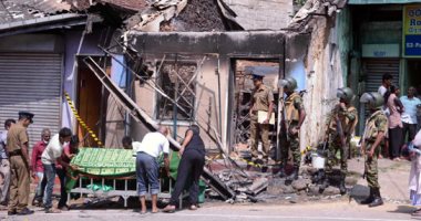 صور..  سريلانكا تفرض حالة الطوارىء بعد أعمال عنف ضد مسلمين