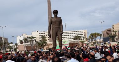 فيديو وصور.. تمثال عبدالمنعم رياض يعود لبورسعيد فى ذكرى الاحتفال بيوم الشهيد