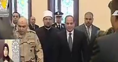 الرئيس السيسى يصل مسجد المشير لأداء صلاة الجمعة فى ذكرى يوم الشهيد