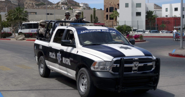 صور.. دوريات أمنية للجيش فى مدينة مكسيكية بسبب ارتفاع معدل الجريمة