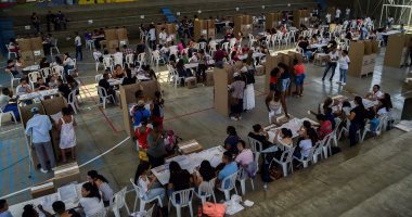 صور.. زحام فى مراكز الاقتراع مع انطلاق الانتخابات التشريعية بكولومبيا