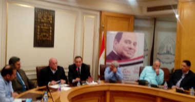 الزينى بعد انتخابه رئيسا لشعبة مواد بناء القاهرة: أزمة الأسمنت ستنتهى