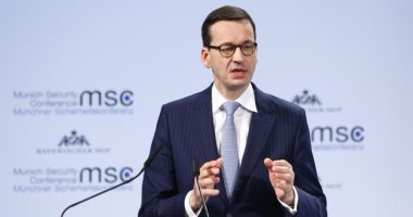 رئيس وزراء بولندا يقيل 17 نائبًا للوزراء من مناصبهم