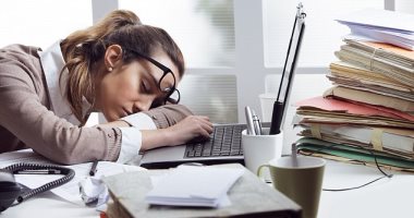 بسبب السوشيال ميديا والموبايل..دراسة: الشخص يحتاج إلى أكثر من 8 ساعات من النوم