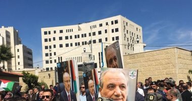 فيديو وصور.. استقبال حافل لرئيس وزراء فلسطين فى رام الله بعد محاولة اغتياله