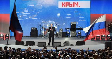 صور.. بوتين يحتفل بالذكرى الــ 4 لضم شبه جزيرة القرم لروسيا وسط جماهير حاشدة