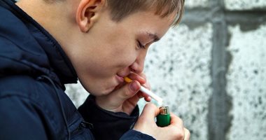 تجربة الطفل للسجائر الإلكترونية تجعله أكثر عرضة بمعدل 12 مرة لتدخين التبغ