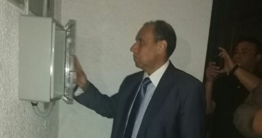 رئيس "كهرباء شمال القاهرة" يتفقد تركيب العدادات الذكية بحى السفارات.. صور