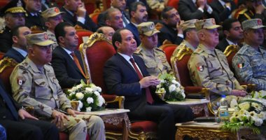 السيسى بندوة القوات المسلحة: ما يقدمه الشهداء والمصابون "وتد" من أجل مصر