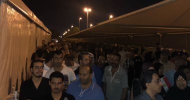 استمرار الإقبال على التصويت فى الامارات قبل ساعة من غلق باب التصويت (صور)