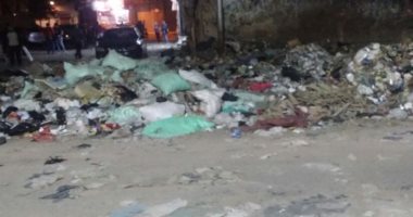 شكوى من تراكم القمامة بجانب محطة مترو عزبة النخل فى محافظة القاهرة