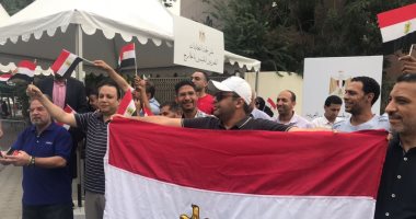 وزير الموارد البشرية الإماراتى: إنهاء مشاكل العمالة المصرية بالإمارات