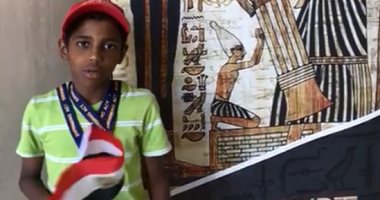 طفل يشارك والدته التصويت فى أستراليا: أنا رياضى وهحقق ميداليات لمصر..فيديو
