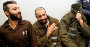 محكمة إسرائيلية تبقى فرنسيا متهما بتهريب أسلحة قيد الاحتجاز خلال محاكمته