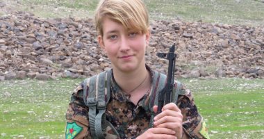 ننشر صورة مقاتلة بريطانية بصفوف الأكراد فى عفرين بعد مقتلها برصاص جيش أردوغان
